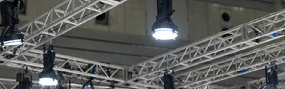 Koszty instalacji i eksploatacji oświetlenie do hali produkcyjnej